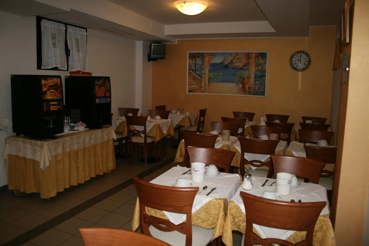 Hotel Rocco Carugate 3*,  Italien